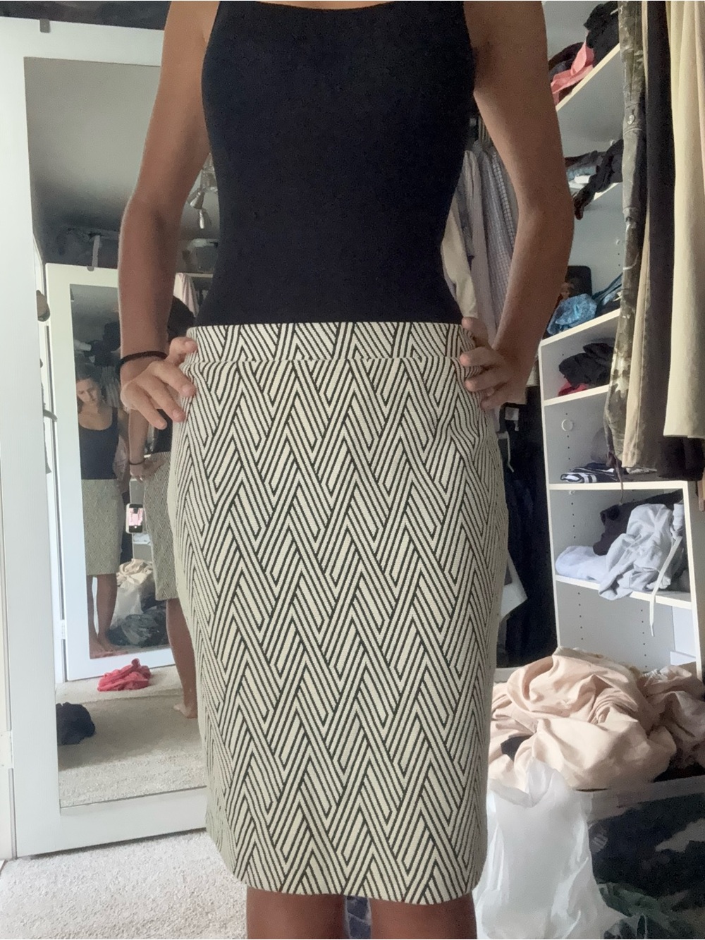 Banana Republic Black and Cream Geometric Pencil Skirt